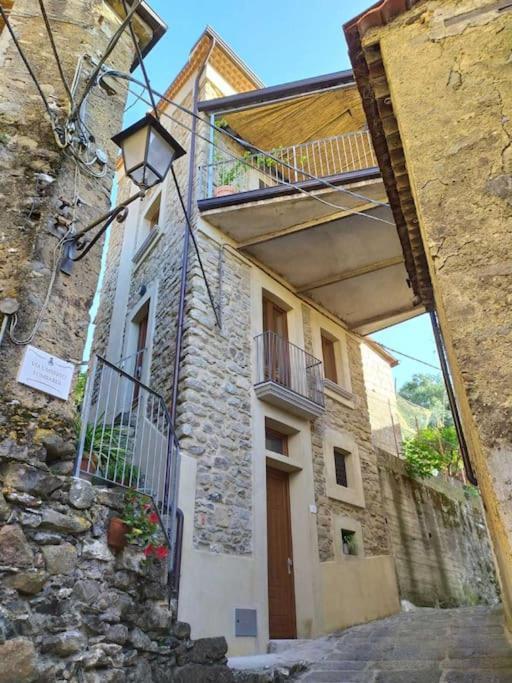 Vila Casa Torre Con Terrazza Panoramica Futani Exteriér fotografie