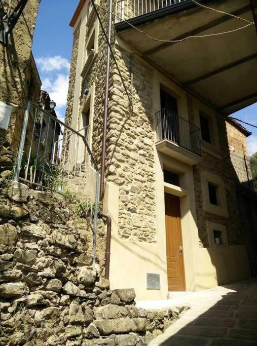Vila Casa Torre Con Terrazza Panoramica Futani Exteriér fotografie